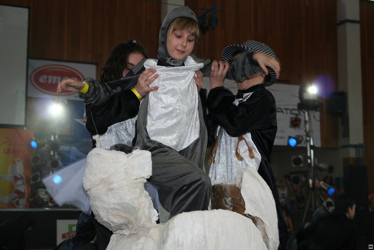 img00018.jpg